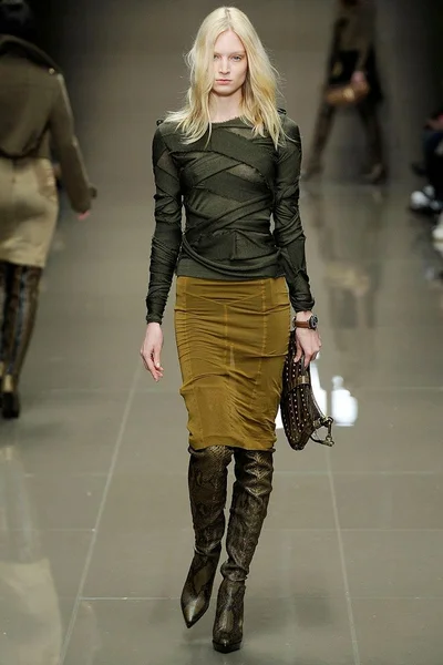 Look 14
